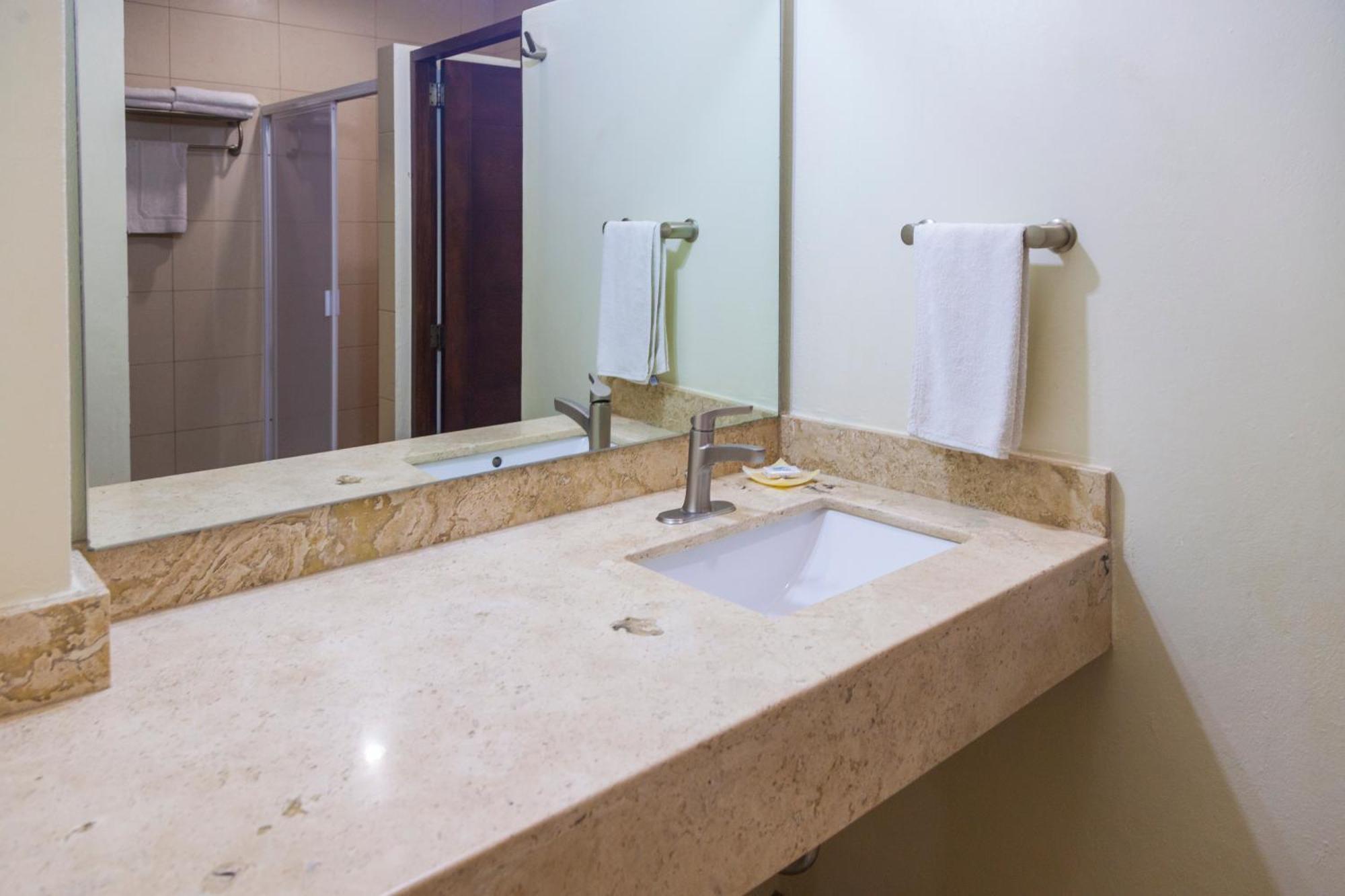 סנטה קרוז הואטולקו Hotel Nonni מראה חיצוני תמונה
